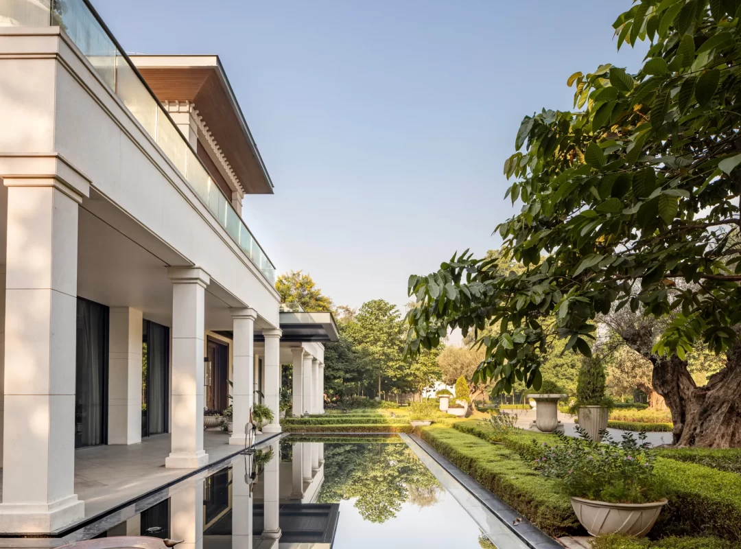 Private Residences & Estates